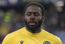‘Nunca mais pisar num campo’: Caso de racismo em Cagliari x Udinese provoca revolta e mobiliza jogadores