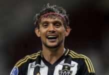 Corinthians quer Gustavo Scarpa e vai oferecer jogadores para possível troca
