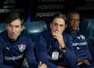“Quando resultados não aparecem é natural discussões de técnico”, desabafa Zubeldía no Fluminense