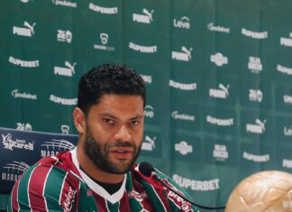 Hulk conta detalhes de adaptação e conversas nos bastidores do Fluminense