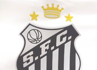 As duas estrelas sobre o escudo santista – Santos Futebol Clube