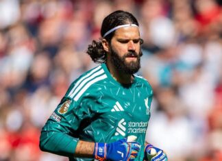 Na volta de Alisson, brasileiros convocados passam ilesos na última rodada da Premier League