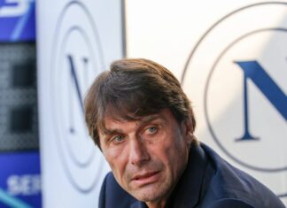 O contraste nos favoritos do Napoli para substituir Antonio Conte