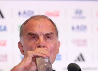 Bielsa: ‘Essa mudança na Copa do Mundo não ajuda em nada e tira muito do futebol’