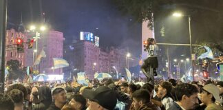 ‘Não é possível explicar’: Como argentinos comemoraram classificação para a final da Copa