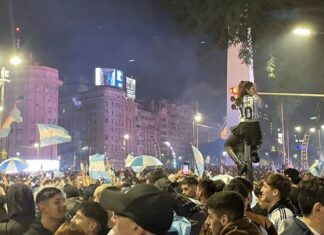 ‘Não é possível explicar’: Como argentinos comemoraram classificação para a final da Copa