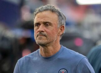 Barcelona coloca atacante em ‘stand by’, e PSG pode transformar espera em oportunidade