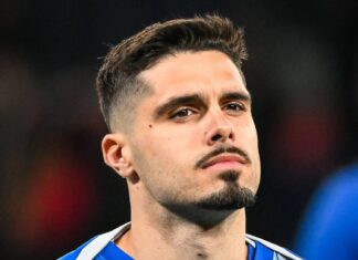 Pedro Neto entra na mira de rival do Chelsea na Premier League