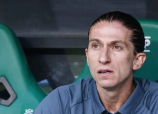 Monaco vai ganhando cara de Filipe Luis, mas falha em 1º teste com brilho de ex-Palmeiras