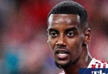 Estreia de Alexander Isak no Liverpool traz brilho de ‘sucesso de bilheteria’ apesar da falta de ritmo