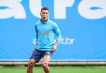 Marcos Rocha faz cobranças internas ao Grêmio logo na sua chegada: “isso está errado”