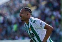 Clayton brilha e vira um dos artilheiros do Campeonato Português; atacante lamenta falta de oportunidades no Vasco