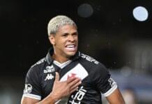 Barros teve noite de redenção e provocações contra Ramón Díaz, que o afastou