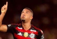 Flamengo vence Ceará, é campeão brasileiro com gol de Samuel Lino e faz festa no Maracanã lotado